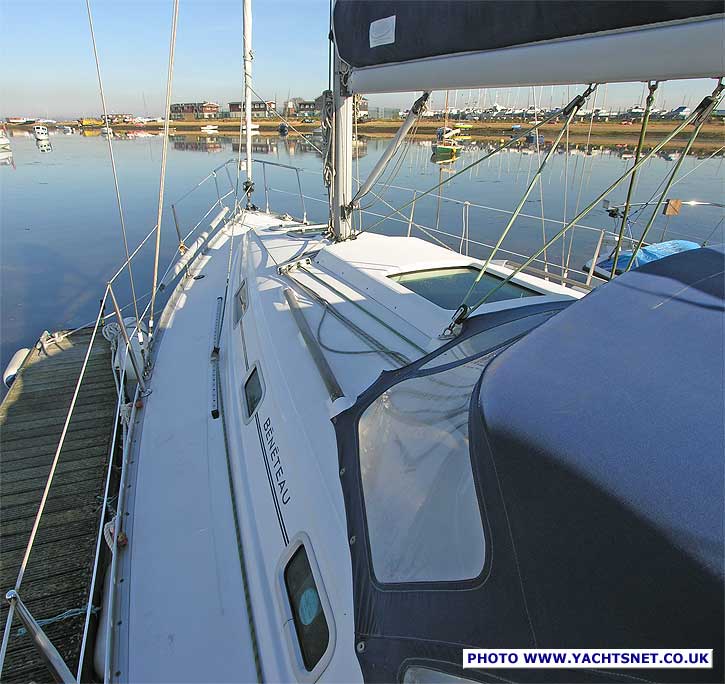 B&egrave;n&egrave;teau Oceanis Clipper 311