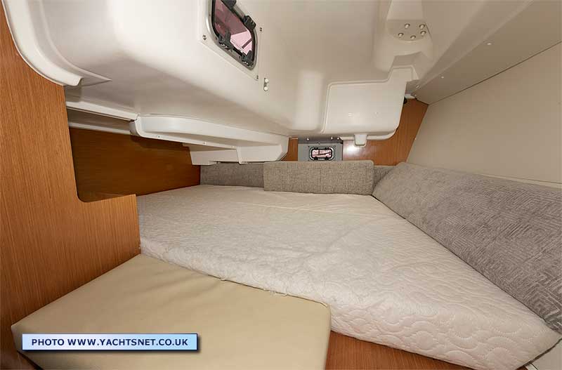 Aft cabin berth