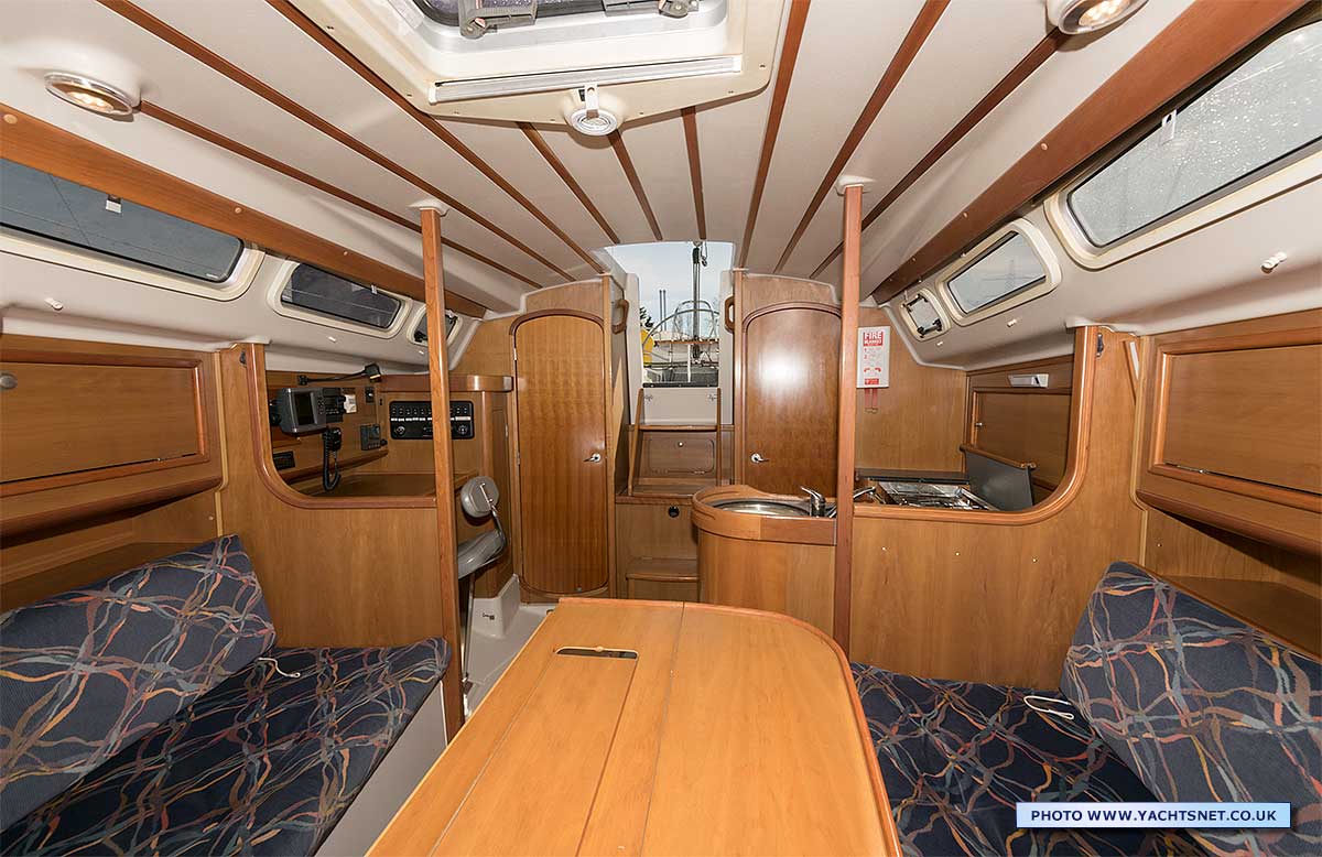 Saloon aft